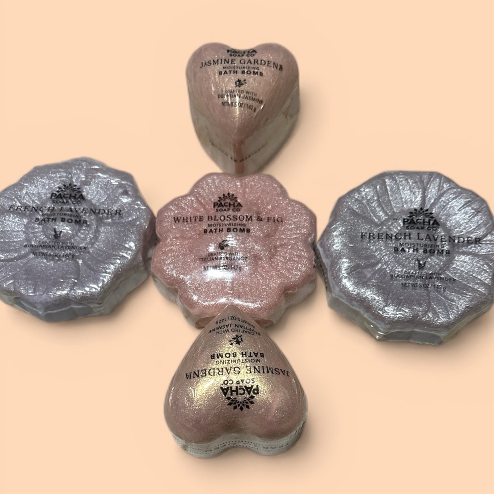 🏷️ Clearance PACHA Bath Bomb 5 piece Set - Pink and lavender.